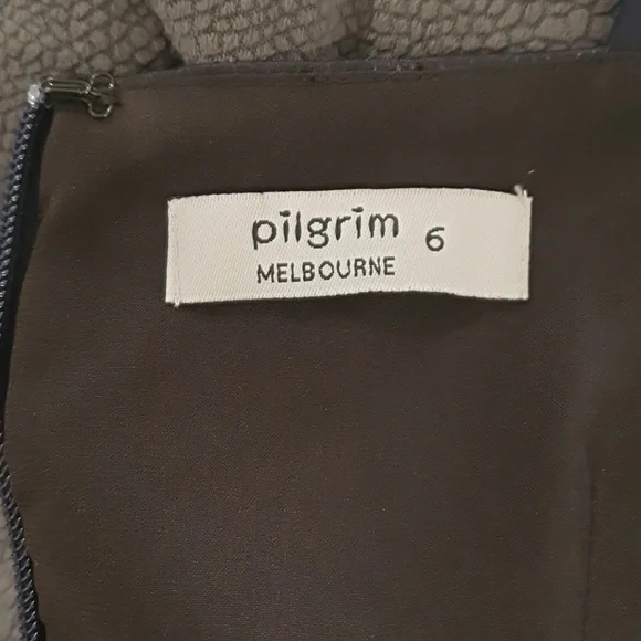 Pilgrim Size 6 Navy Blue Feather Print Dress - Picture 7 of 8